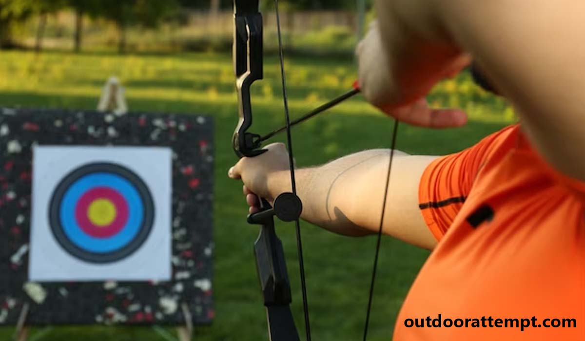 How To Shoot a Compound Bow [Latest Beginners Guide]